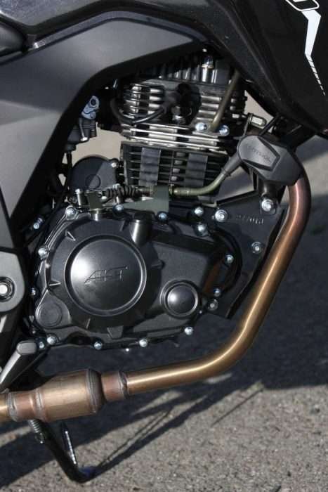 AKT CR5 ed136 011 e1689629189402 Prueba de manejo de una AKT CR5 9 Propulsor de la AKT CR5