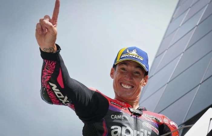 Aprilia se impuso en Silverstone