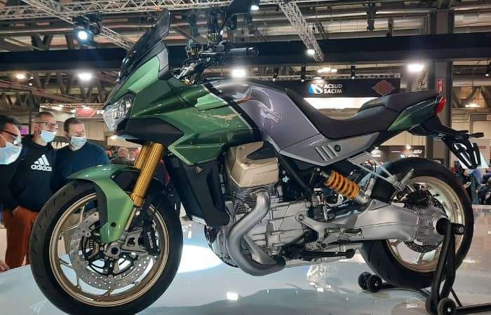 La V100 Mandello Aterriza en Colombia