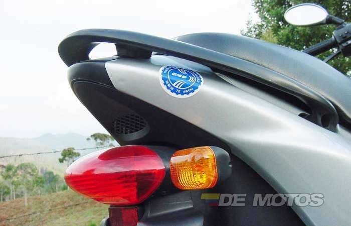Luces traseras de la Suzuki Space AN 100