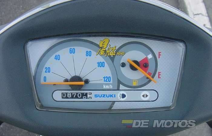 Tablero de la Suzuki Space AN 100