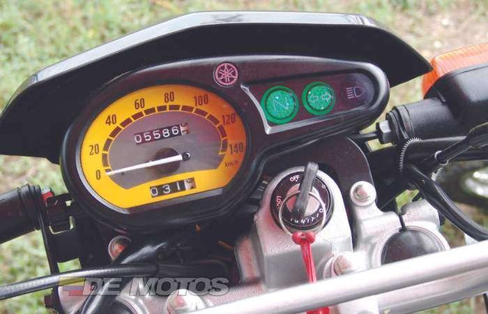 Yamaha XTZ 125 6 Prueba de manejo Yamaha XTZ 125, ¿una moto triple propósito? 6 Tablero de la Yamaha XTZ 125