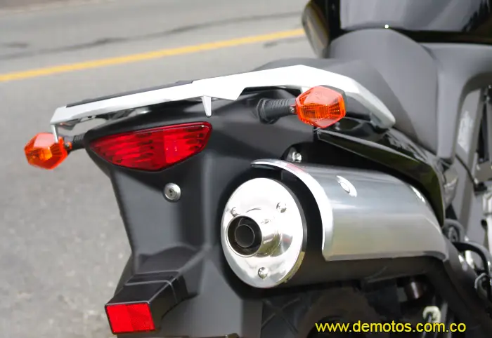 Tubo de escape de la Suzuki DL650 V-Strom