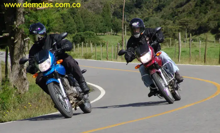 Maniobrabilidad en curva de la Kawasaki Wind 125