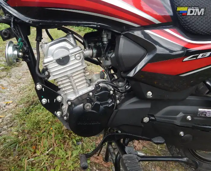 Motor de la Honda CB100