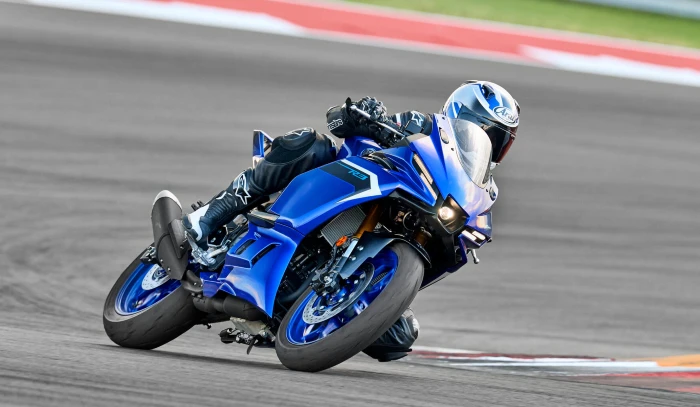 Nueva Yamaha R3 2025 01 ¿Yamaha prepara una MT-03 y una YZF-R3 de mayor cilindrada? podría venir una nueva generación de deportivas en EICMA 2026 1 Nueva Yamaha R3 2025 Deportividad pura