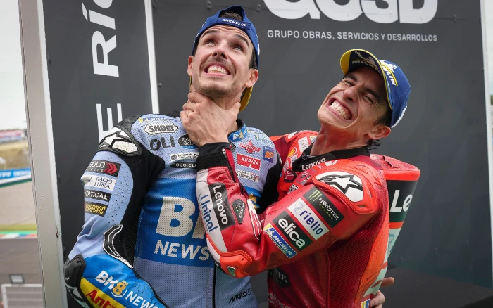 se repite la historia dos márquez ganan en Argentina