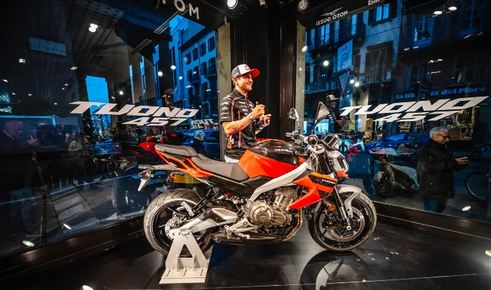 Aprilia Tuono 457