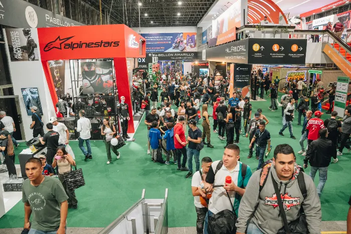 f2r rueda prensa 25 01 3 mil metros más de Feria 2 Ruedas La Revista De Motos