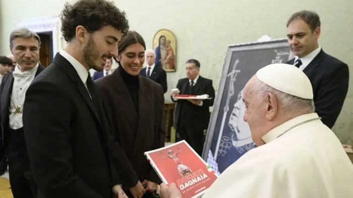papa francisco 02 El Papa Francisco y las motos La Revista De Motos