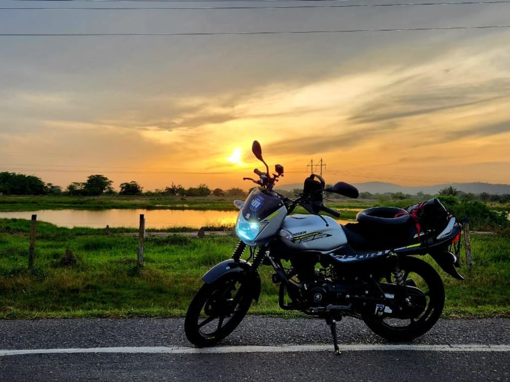 Bajaj Boxer desafío extremo 2025