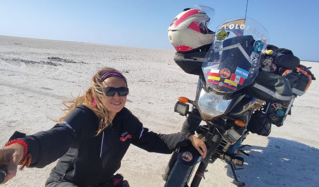 Ella es Maye la Motoviajera colombiana por sudamérica