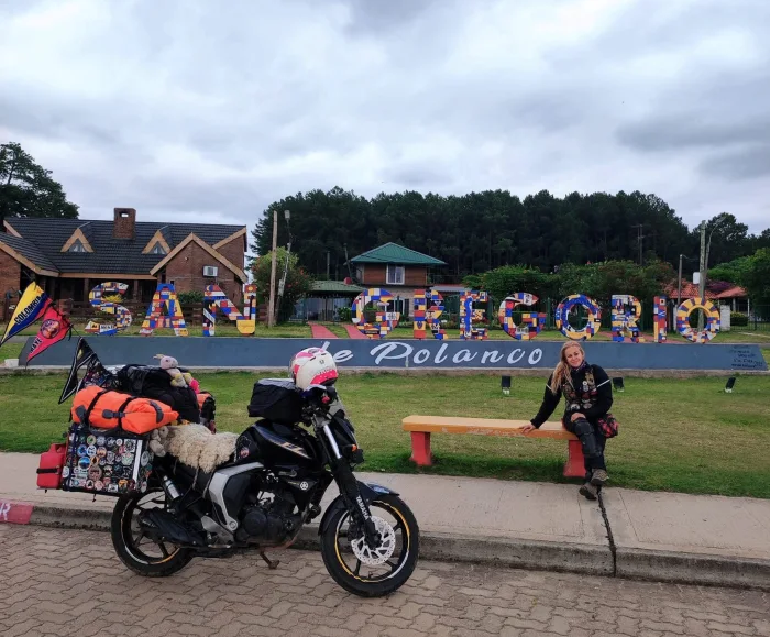 Maye la motoviajera en San Gregorio