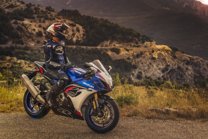 Suzuki GSX-R1000R 2025 foto estática