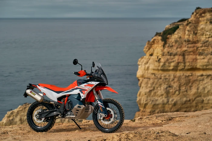ktm 890 adventure r colombia 2025 KTM Colombia sigue firme de la mano de Autocolombiana La Revista De Motos