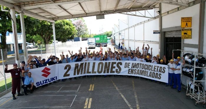En la planta de Suzuki celebran 2 millones de motocicletas
