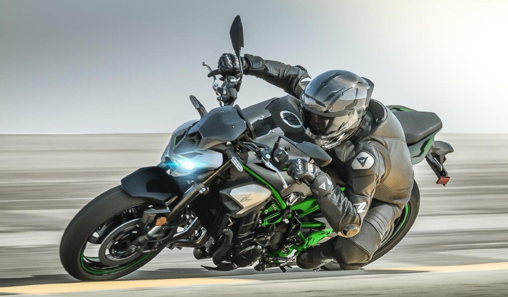 Kawasaki Z900 2025 en Colombia, precio y detalles