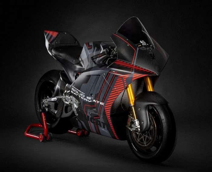 Prototipo Ducati V21L MotoE con tecnología de batería de estado sólido