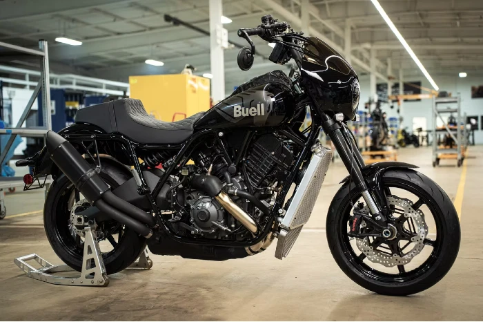 Foto completa de la moto Buell Super Cruiser 
