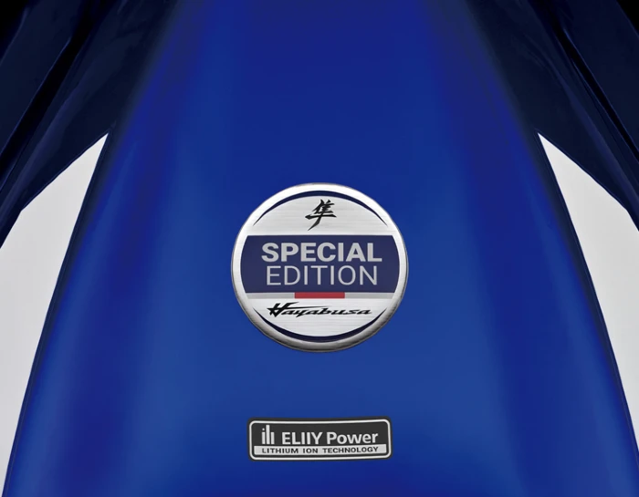 detalles edicion especial hayabusa Sale al mercado la Suzuki Hayabusa edición especial 2026 con mejoras en su diseño 3 Foto de detalle donde dice que es una edición especial.
