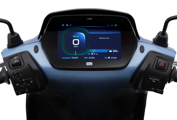 el tvs iqube viene con pantalla tft TVS iQube: el scooter eléctrico que llega a revolucionar la movilidad en Colombia 4 Pantalla TFT de 7 pulgadas