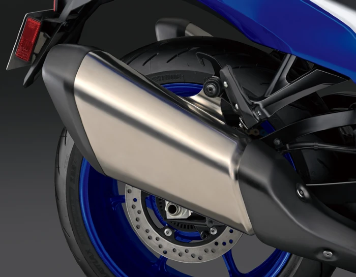 mofle hayabusa 2026 Sale al mercado la Suzuki Hayabusa edición especial 2026 con mejoras en su diseño 2 Foto de detalle que muestra el mofle de moto Hayabusa en especial edición