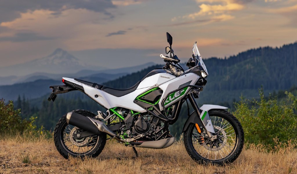 Kawasaki trae de regreso a una leyenda del trail con la nueva KLE500 2026