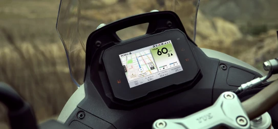 Foto del tablero digital de la Apache 300