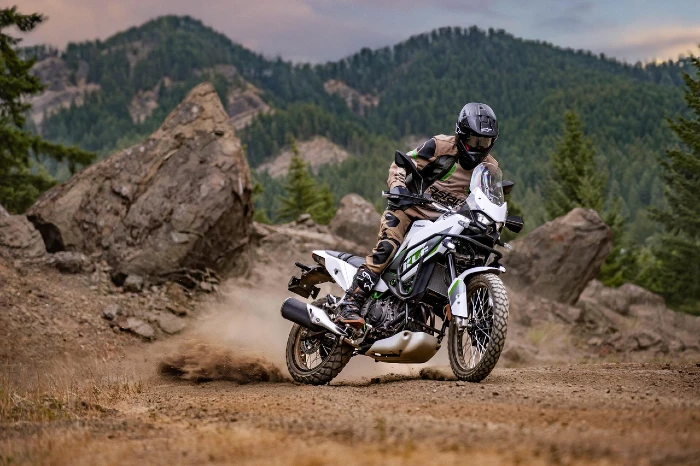 tecnologia y seguridad abs desconectable Nueva Kawasaki KLE500 2026: el regreso de un ícono trail 2 Divertida y muy interesante, así es la nueva Kawasaki KLE500 2026