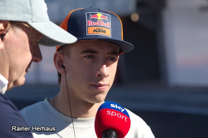 Pedro Acosta da una entrevista, será que este nuevo año logra su primera victoria