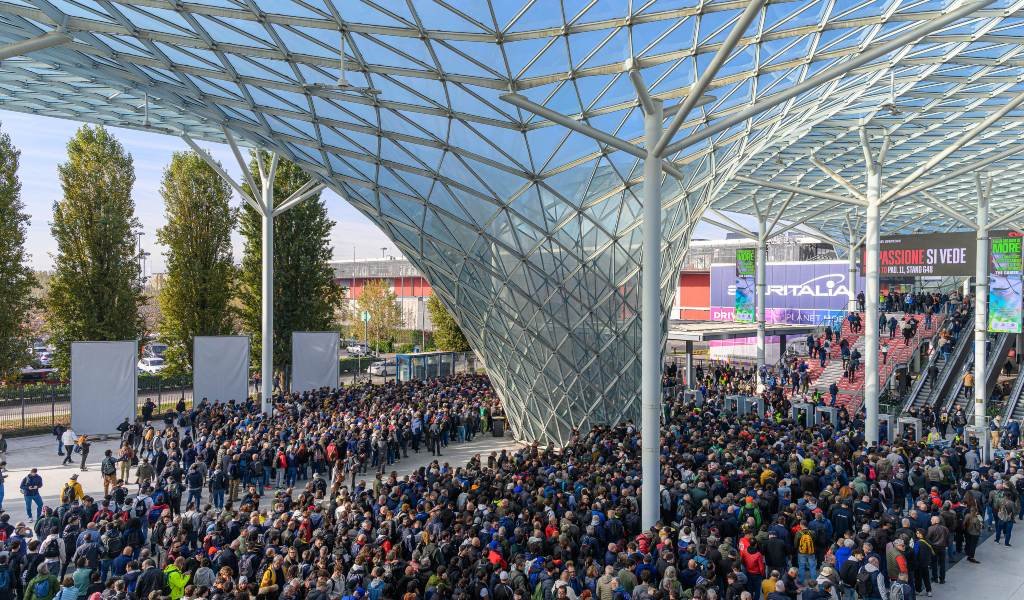 La feria internacional de motos en Milán rompe récords con más de 600.000 visitantes