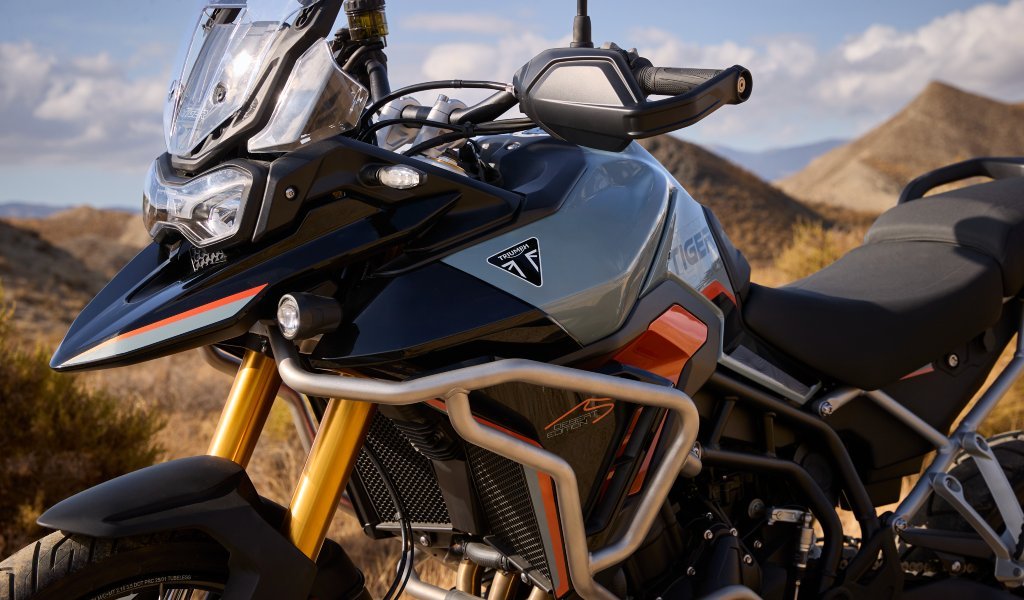 Nuevas versiones Triumph, Tiger 900 Alpine y Tiger 900 Desert