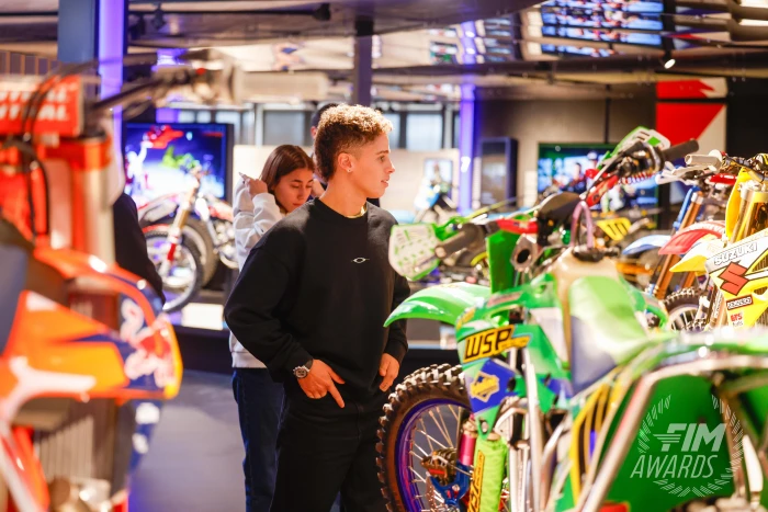 diogo moreira campeon de moto2 en el racing motorcycle museum FIM inaugura el Racing Motorcycle Museum: un nuevo templo mundial del motociclismo 4 Diogo Moreira visita el Racing Motorcycle Museum