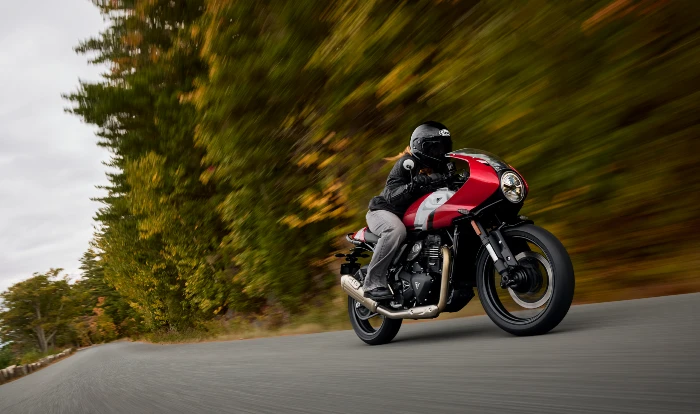 thruxton 400 de triumph Las nuevas Triumph Thruxton 400 y Tracker 400 llegan al Reino Unido 3 Triumph Thruxton 400 2026