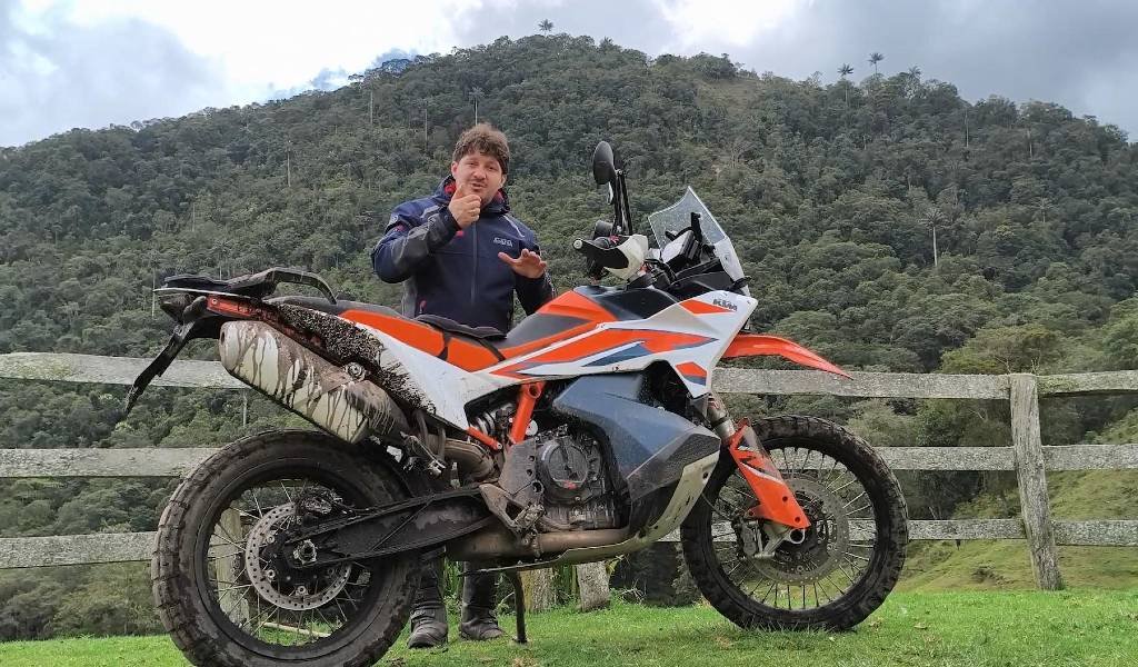 KTM 890 Adventure R: prueba extrema rumbo al volcán Machín en Colombia