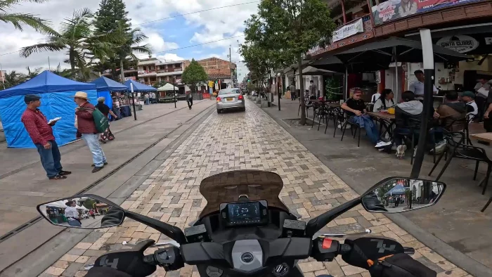 scooter urbano jet evo 150 de akt AKT Jet EVO 150: prueba de manejo del scooter que quiere competir con el líder del segmento 11 Movilidad urbana en moto automática