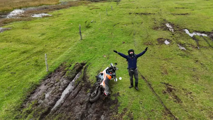 sebastian zamora prueba ktm 890 adventure r KTM 890 Adventure R: prueba extrema rumbo al volcán Machín en Colombia 1 Sebastián Zamora prueba la KTM 890 Adventure R en una travesía por el volcán Cerro el Machin