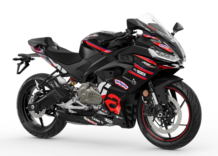 foto estudio aprilia rs 457 gp replica Nueva Aprilia RS 457 GP Replica: ADN de MotoGP para una nueva generación 2 Decoración de la Aprilia RS 457 GP Replica similar a la moto del mundial de velocidad