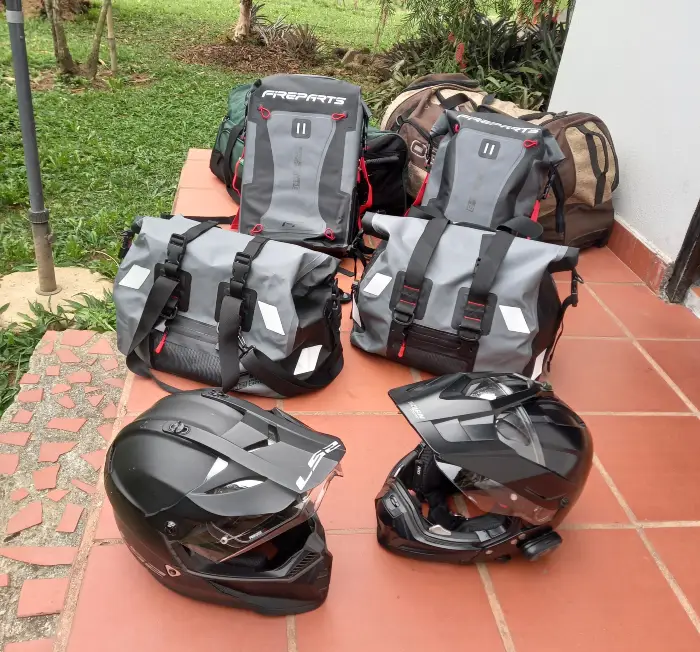 logistica viaje en moto El rugir del horizonte: Las rutas más legendarias para recorrer en moto 1 viajar en moto es más que hacer maletas y cargar el casco