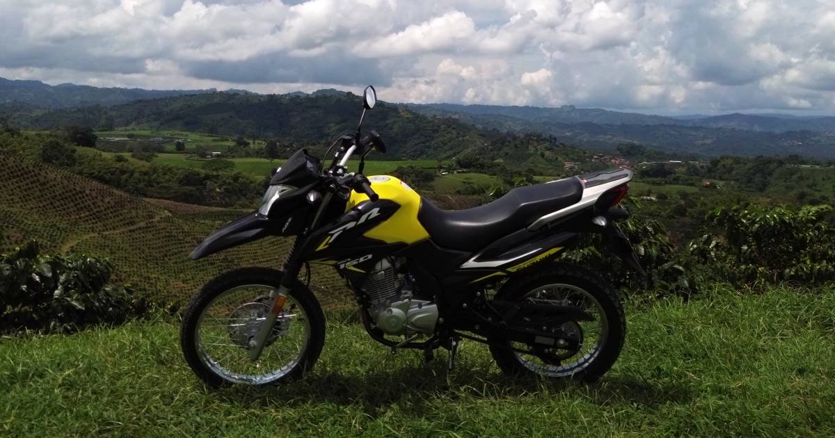 prueba suzuki dr150 abs carburada Inicio 10 Prueba Suzuki DR150 ABS Carburada El retorno de la reina