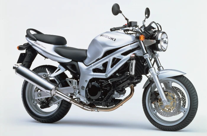 suzuki sv650 99 motor v2 El legado del motor V-Twin de Suzuki: 27 años de carácter y vigencia 5 Moto Suzuki de 1999