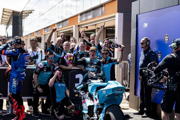 triunfo holgado brasil 2026 David Alonso Moto2 Brasil 2026: un GP marcado por el caos climático 2 Daniel Holgado se quedó con la victoria de Moto2 en Brasil