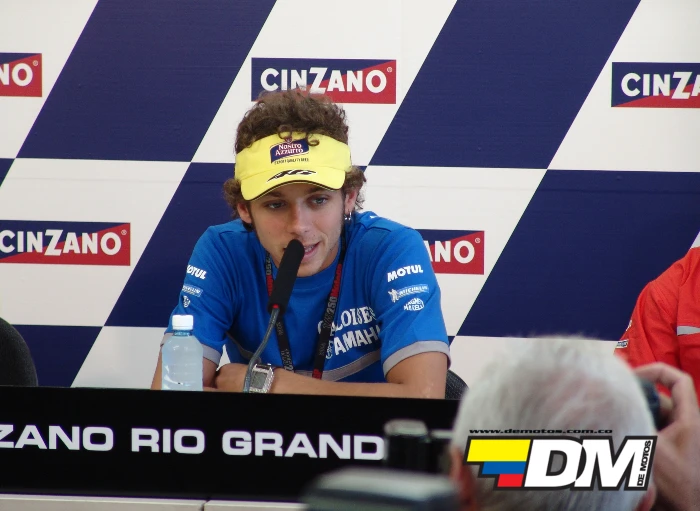 valentino rossi brasil 2004 MotoGP vuelve a Brasil: así vivimos desde dentro el inolvidable Gran Premio de Río en 2004 10 Valentino Rossi, la estrella del momento, venía de ganar en Assen
