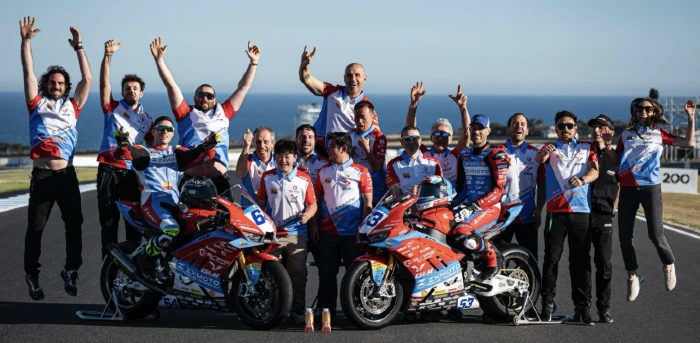 equipo zxmoto en australia 2026 Será ZXMoto el nuevo fenómeno de China 1 Foto oficial de equipo de motociclismo en el circuito de Australia