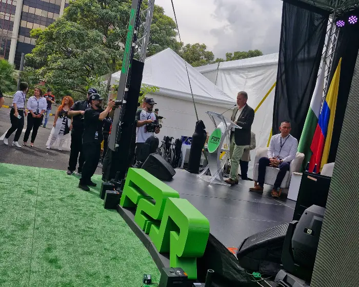 inauguracion f2r 2026 Feria de las 2 Ruedas 2026: Medellín vibró con más de 95 mil asistentes y una industria en pleno crecimiento 1 Acto inaugural de la feria de las 2 ruedas 2026