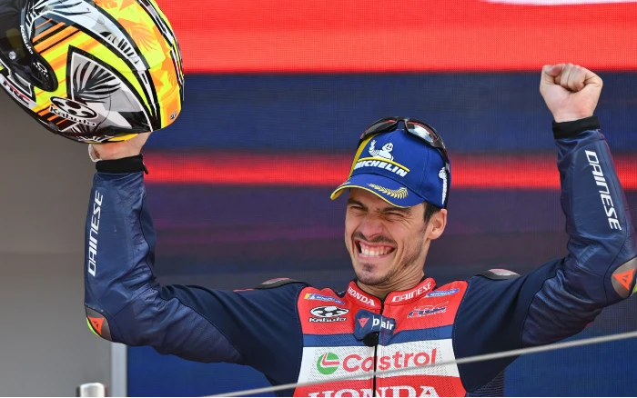 joan mir subio al podio catalan pero perdio el puesto por la presion de las llantas MotoGP: lo que vimos en el Gran Premio de Catalunya no fue deporte, fue simplemente negocio 5 Joan Mir