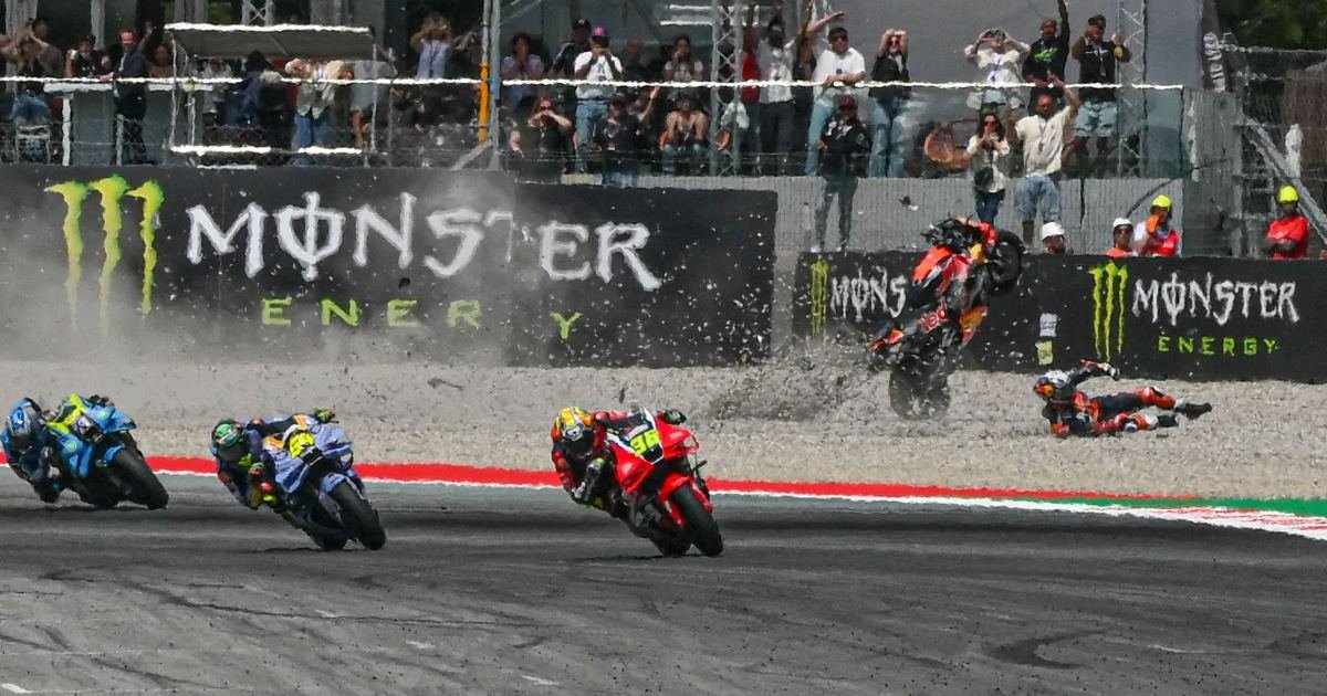 no fue deporte fue negocio el gp catalan Inicio 1 Pedro Acosta pierde el cuarto lugar tras un golpe con Ai Ogura