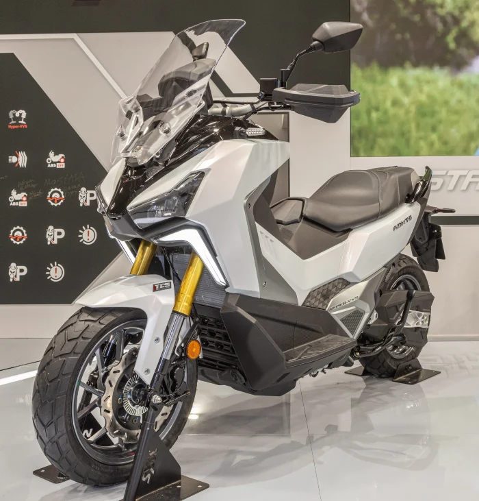 sym adxtg 400 Nuevas motos SYM para cada gusto en la F2R 2026 6 SYM ADXTG 400 una de las nuevas motos SYM para el 2026
