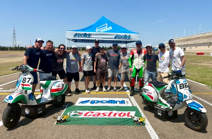 equipo castrol polini vespa carrera resistencia 2026 Doble victoria para las Vespa Polini en las míticas 24 Horas de Zuera 2 Equipo Castrol Polini, ganador 2026