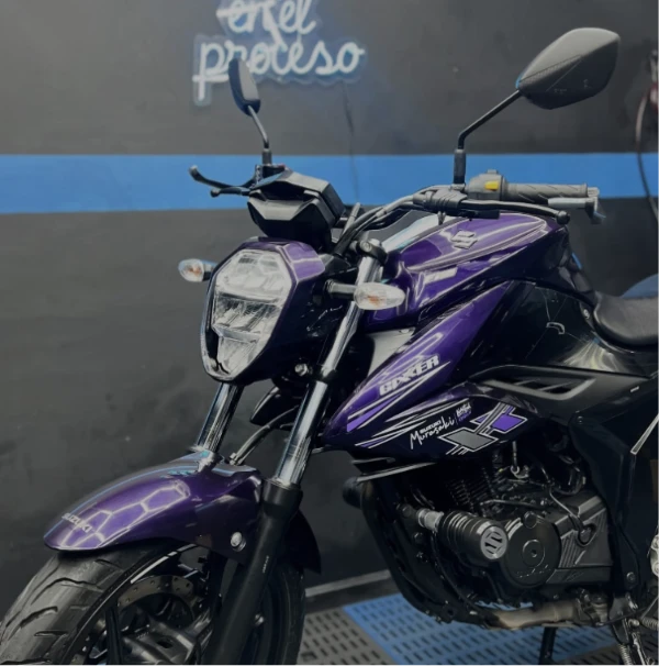 gixxer 150 murasaki Qué hay detrás de la edición especial Suzuki Gixxer Murasaki 1 Suzuki Gixxer Murasaki un color desarrollado en Colombia